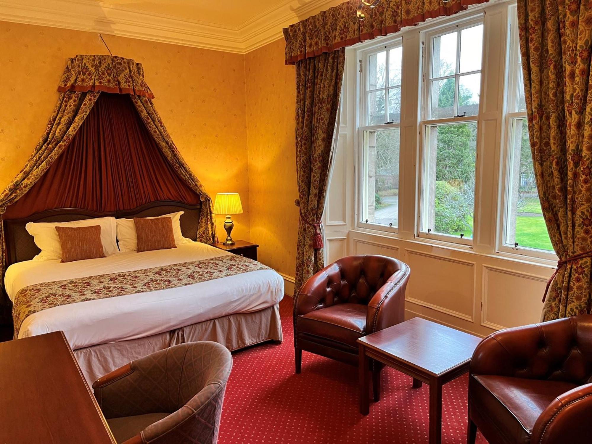 Ramnee Hotel Форрес Экстерьер фото